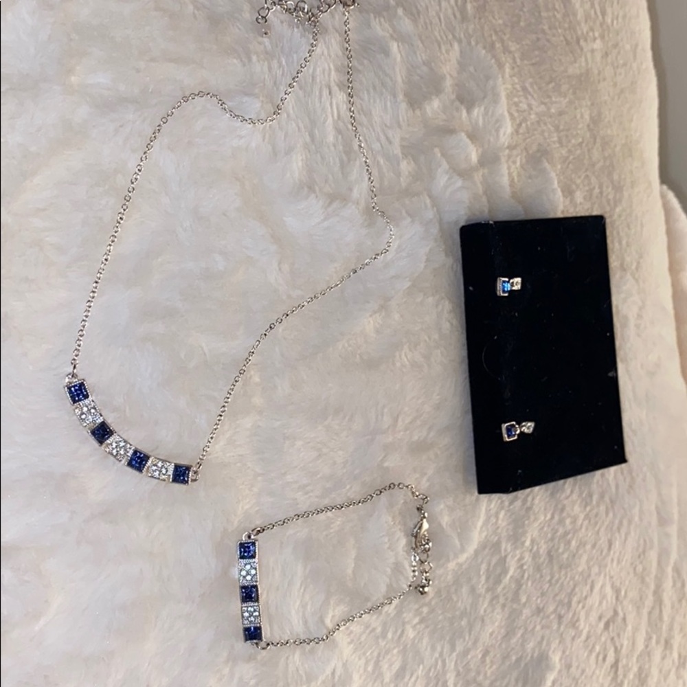 Earrings, bracelet and necklace 😻